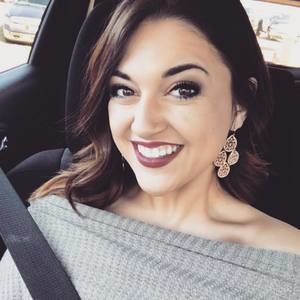 Meet your Posher, Danielle